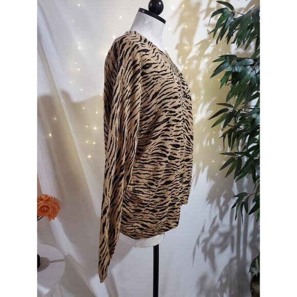 Elizabeth Liz Claiborne 100% Silk Tiger Animal Print Sweater Set Womens Size L - Picture 5 of 9